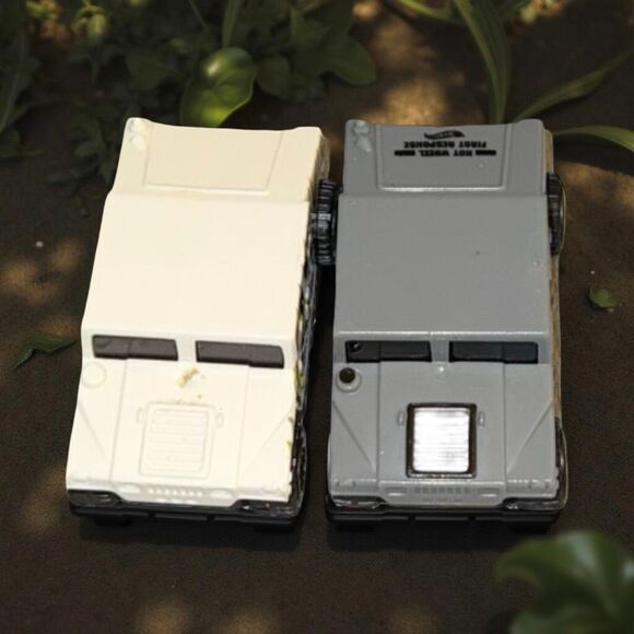 Hot Wheels Humvee Gray HW First Response Series Jungle Vehicles SUV 1:64 Scale - Picture 5 of 7